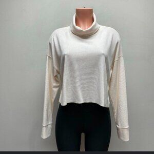 American Eagle Outfitters Ivory Turtle Neck Sweater Size XS